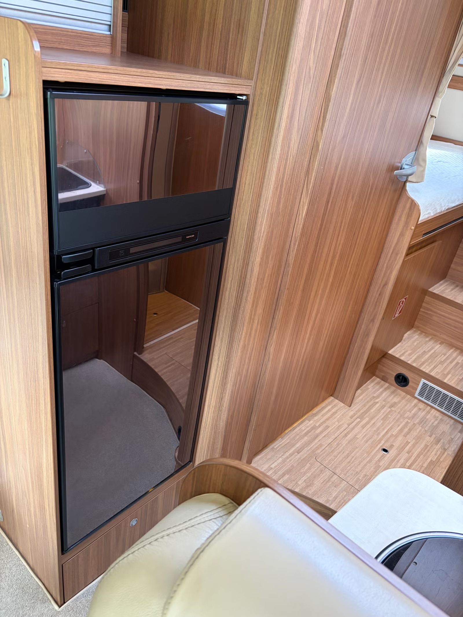 CARADO T447 - Image 10