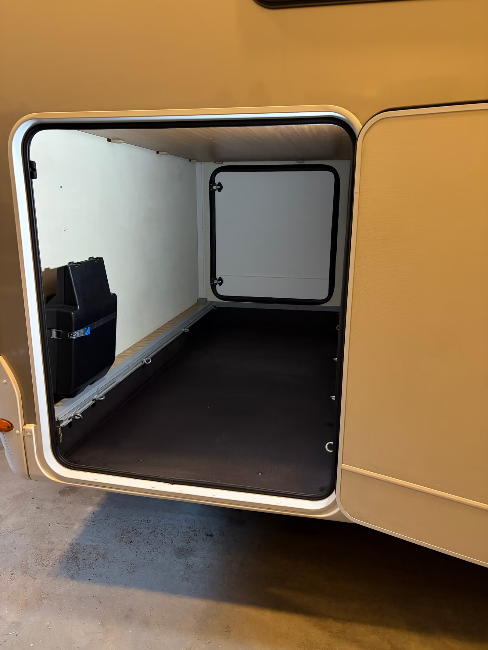 CARADO T447 - Image 17