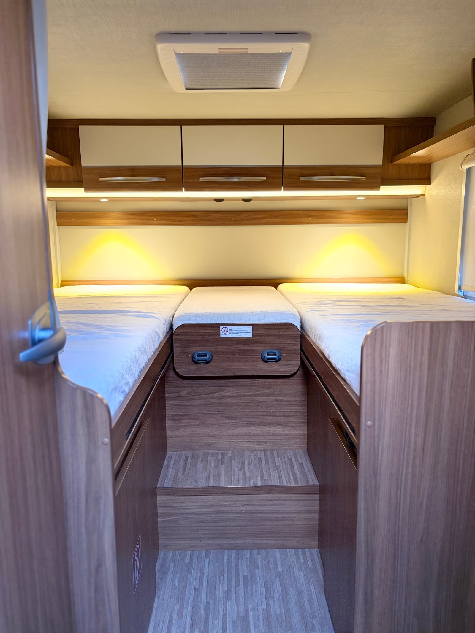 CARADO T447 - Image 20