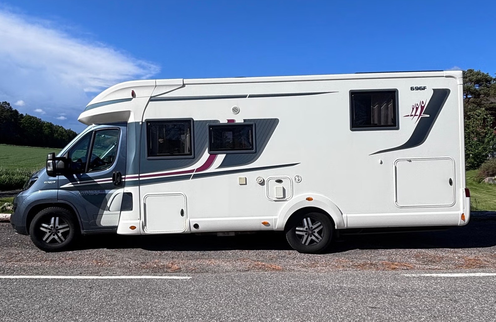 RAPIDO 696F - Image 2