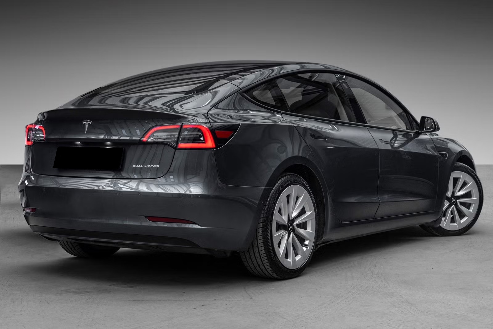 TESLA MODEL 3 LONG RANGE DUAL MOTOR - Image 2