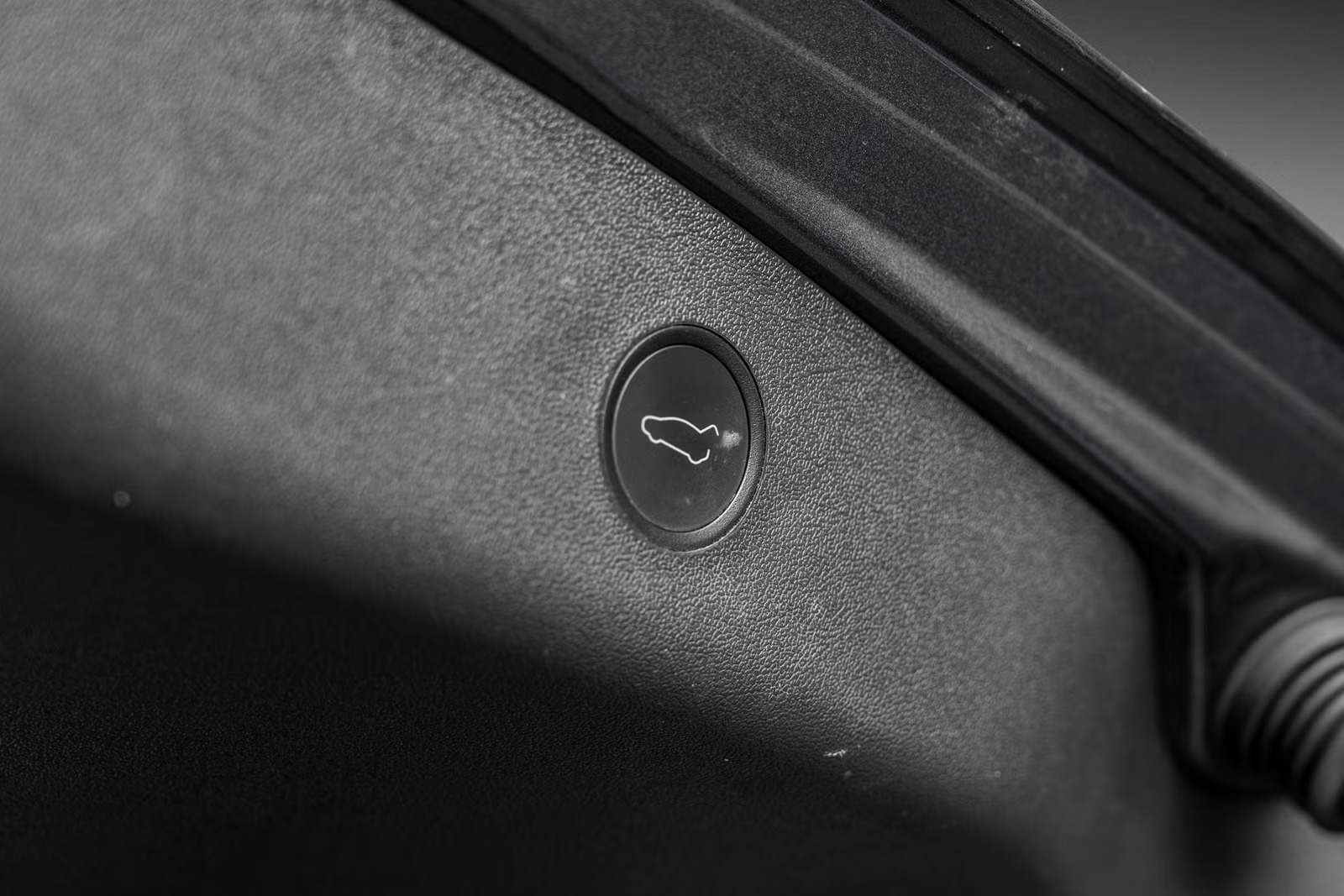 TESLA MODEL 3 LONG RANGE DUAL MOTOR - Image 15