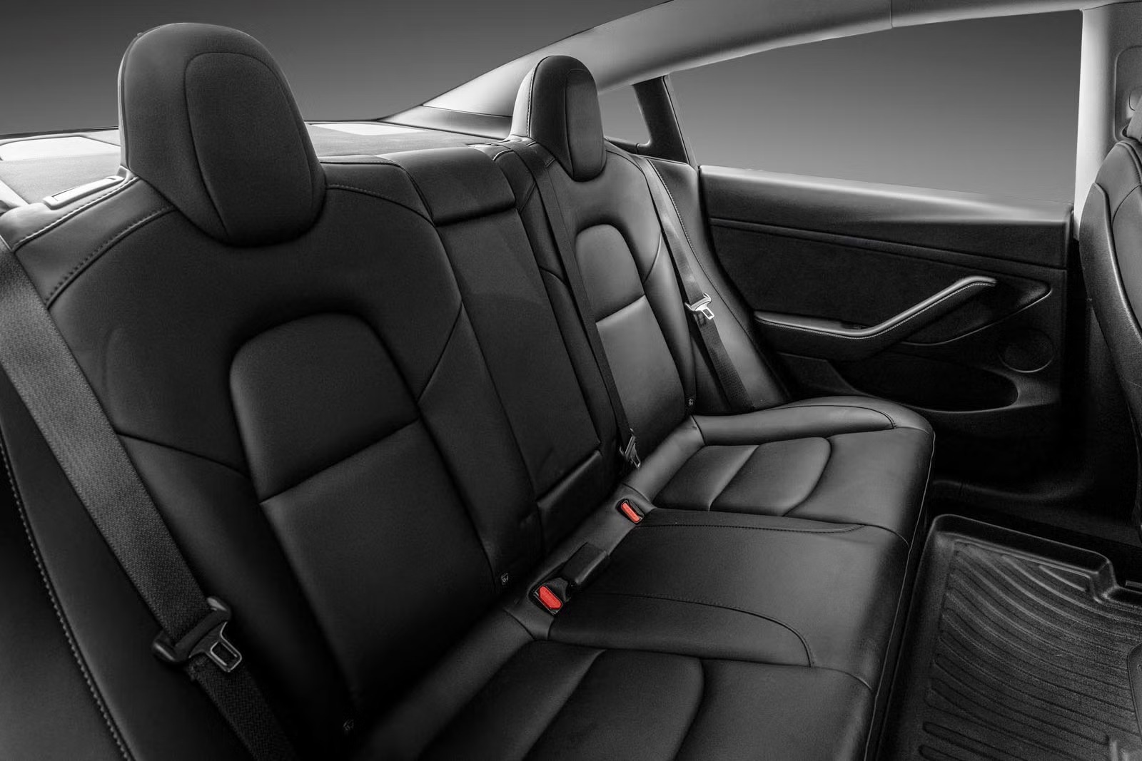 TESLA MODEL 3 LONG RANGE DUAL MOTOR - Image 16