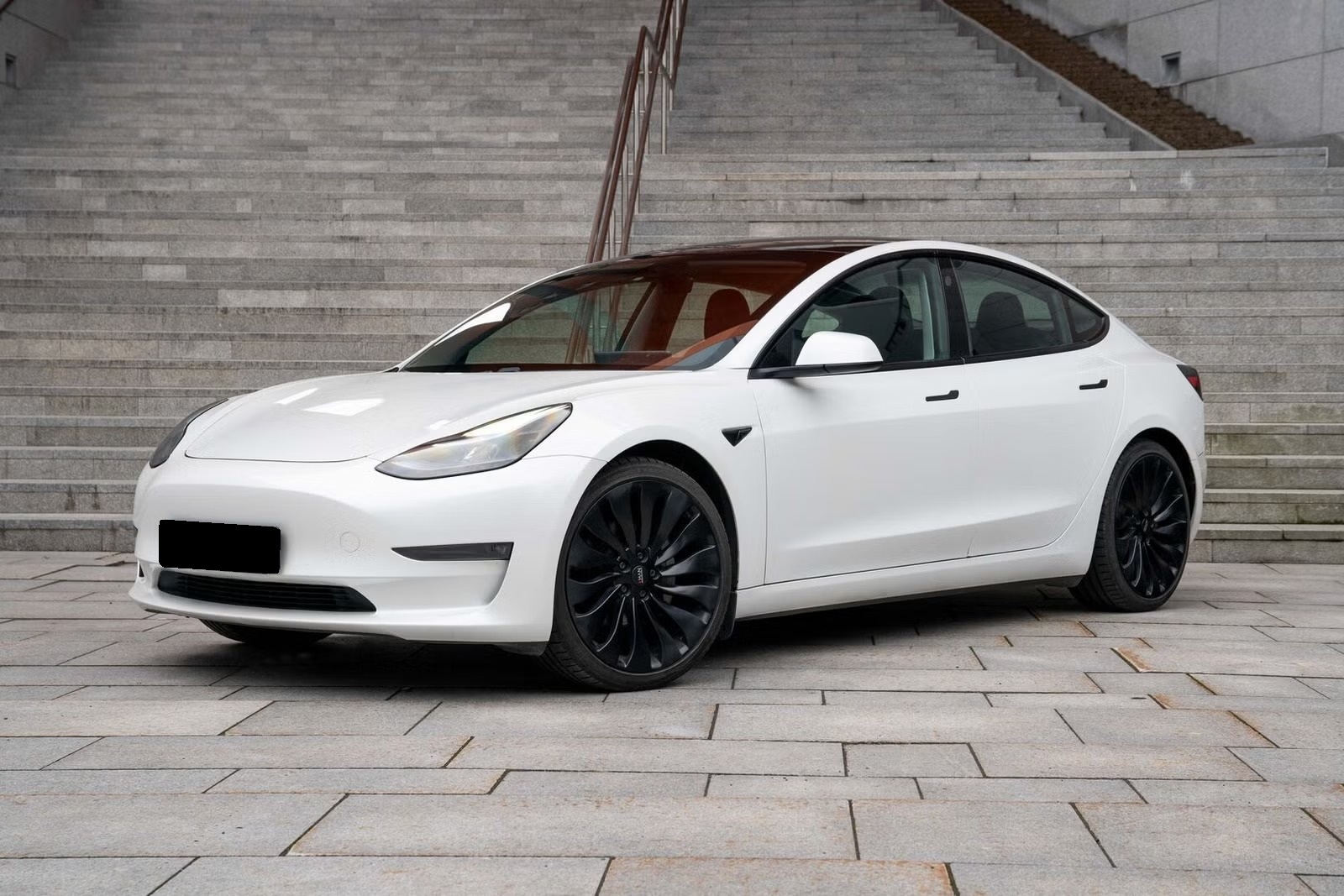 TESLA MODEL 3 LONG RANGE DUAL MOTOR