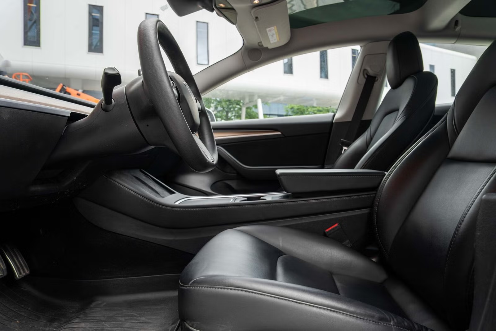 TESLA MODEL 3 LONG RANGE DUAL MOTOR - Image 11