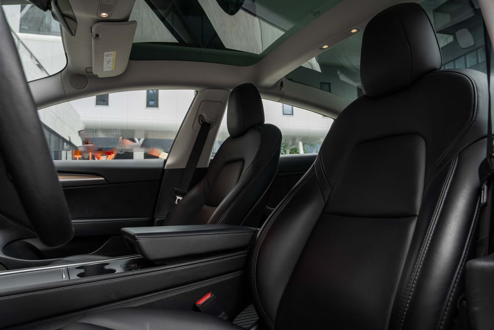 TESLA MODEL 3 LONG RANGE DUAL MOTOR - Image 14