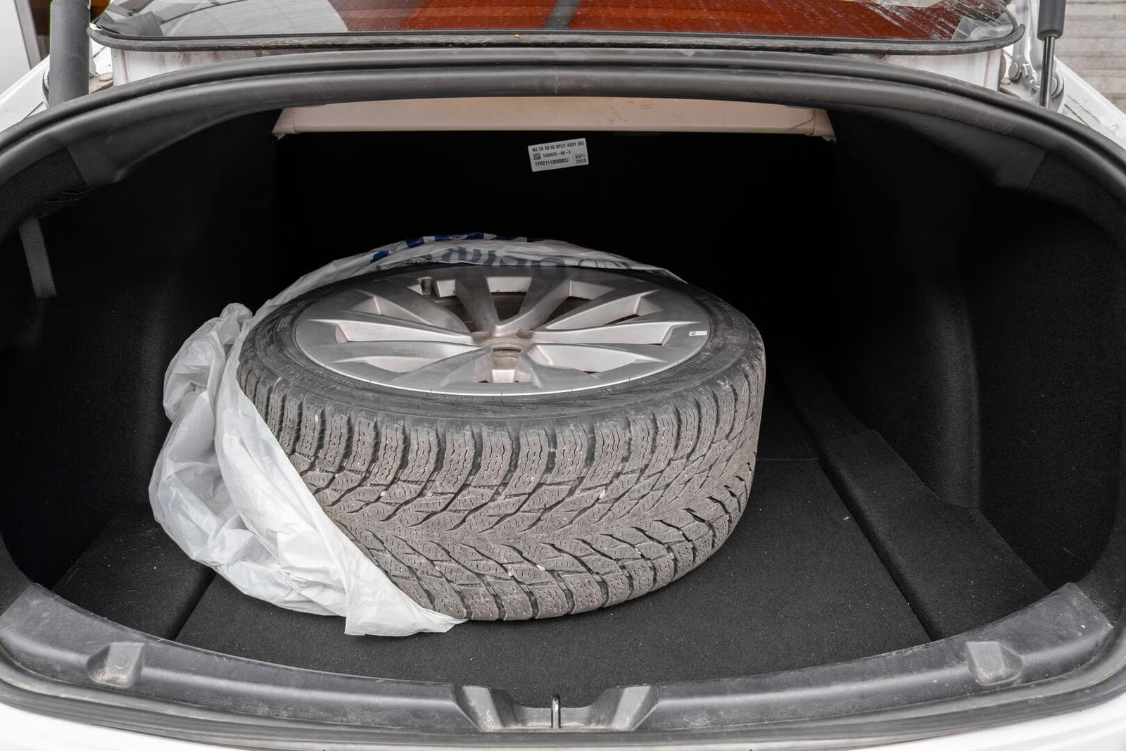 TESLA MODEL 3 LONG RANGE DUAL MOTOR - Image 19