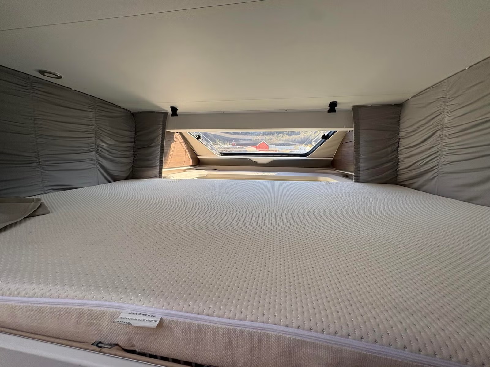 ADRIA MATRIX SUPREME 670 DL - Image 15