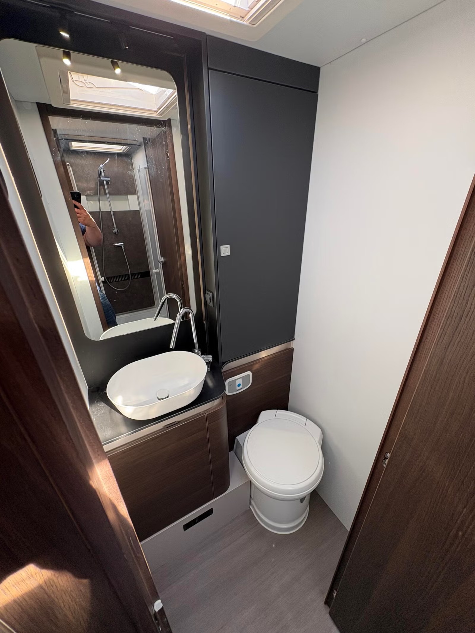 ADRIA MATRIX SUPREME 670 DL - Image 19