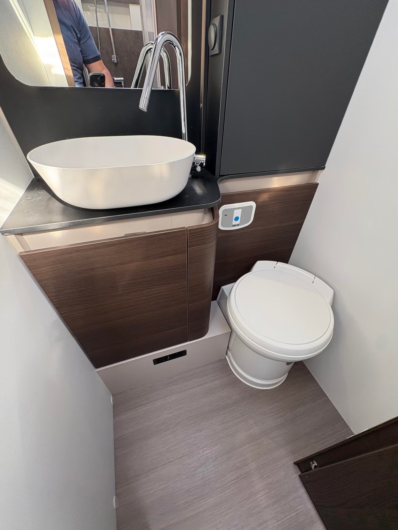 ADRIA MATRIX SUPREME 670 DL - Image 20