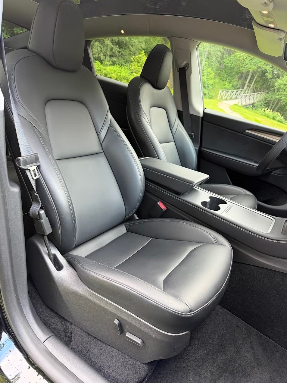 TESLA MODEL Y GRANDE AUTONOMIE ( LONG RANGE AWD ) - Image 10