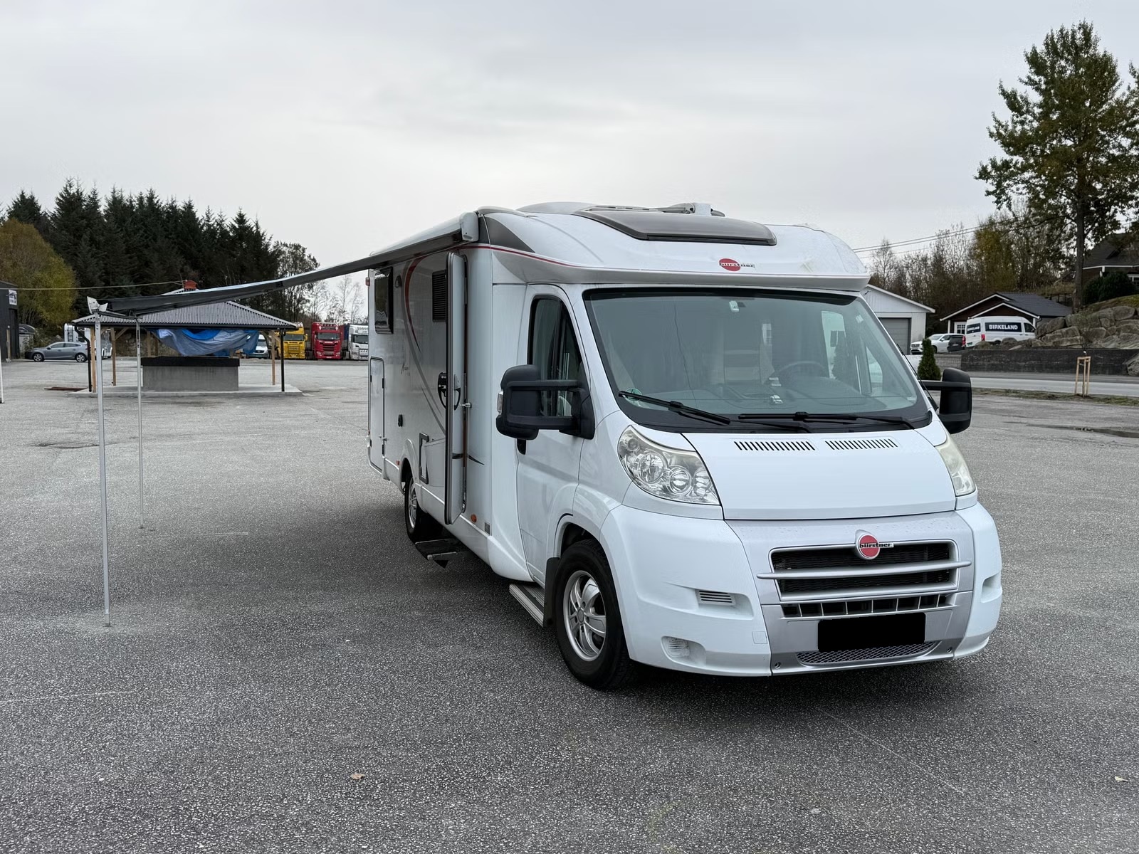 BÜRSTNER NEXXO T 728 - Image 4