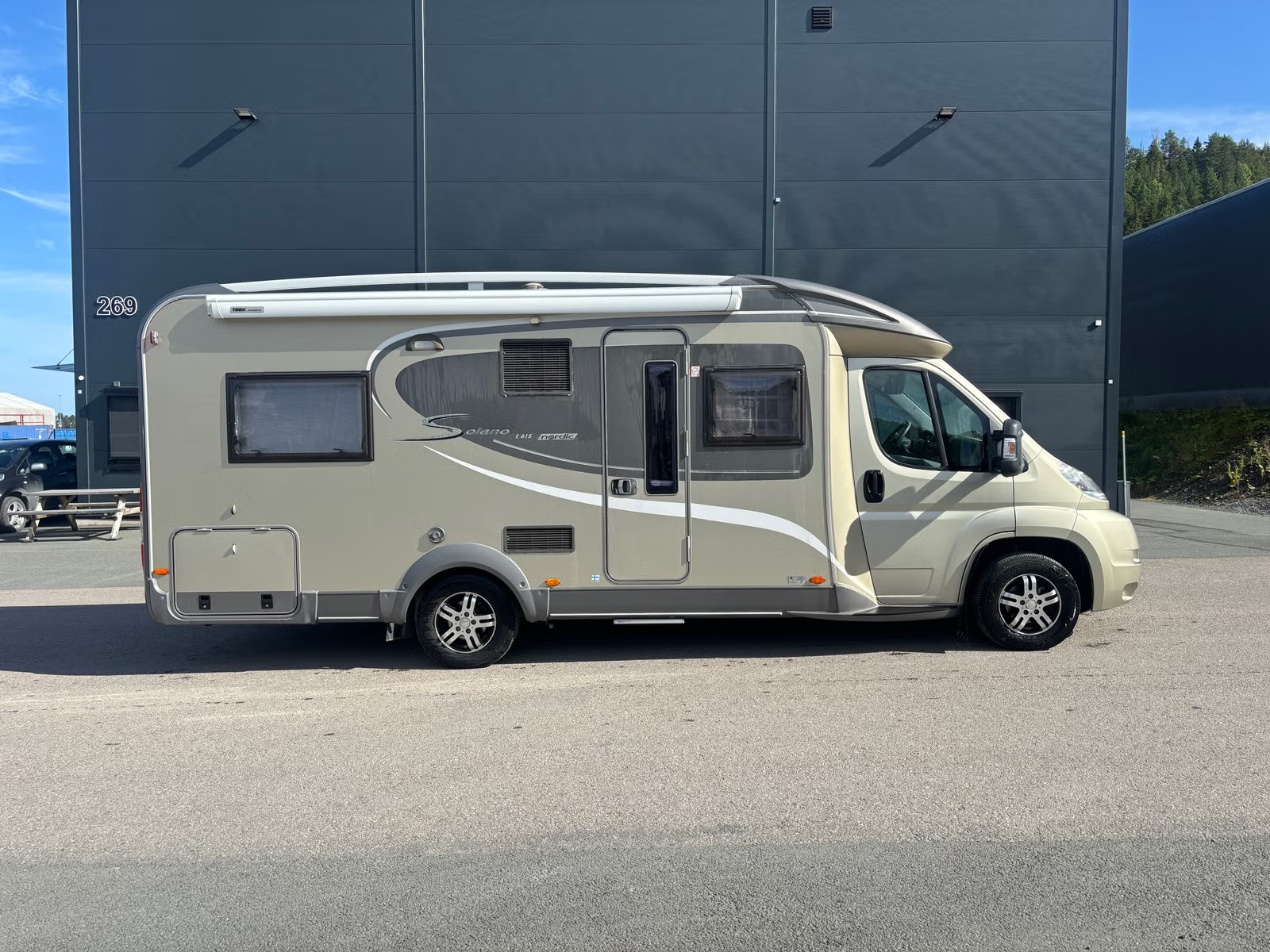 BÜRSTNER SOLANO T615 - Image 2