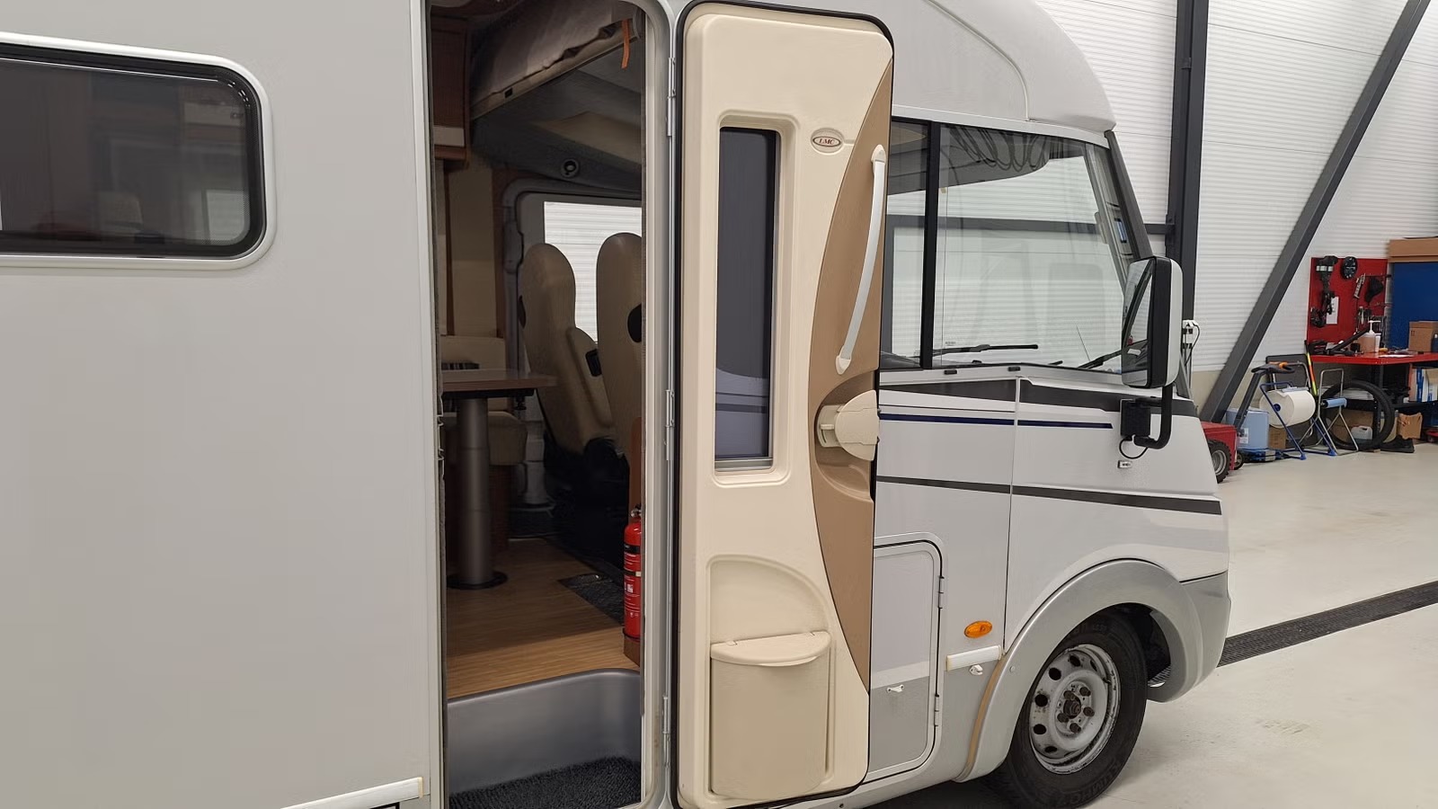 LMC LIBERTTY EXPLORER 680 - Image 6