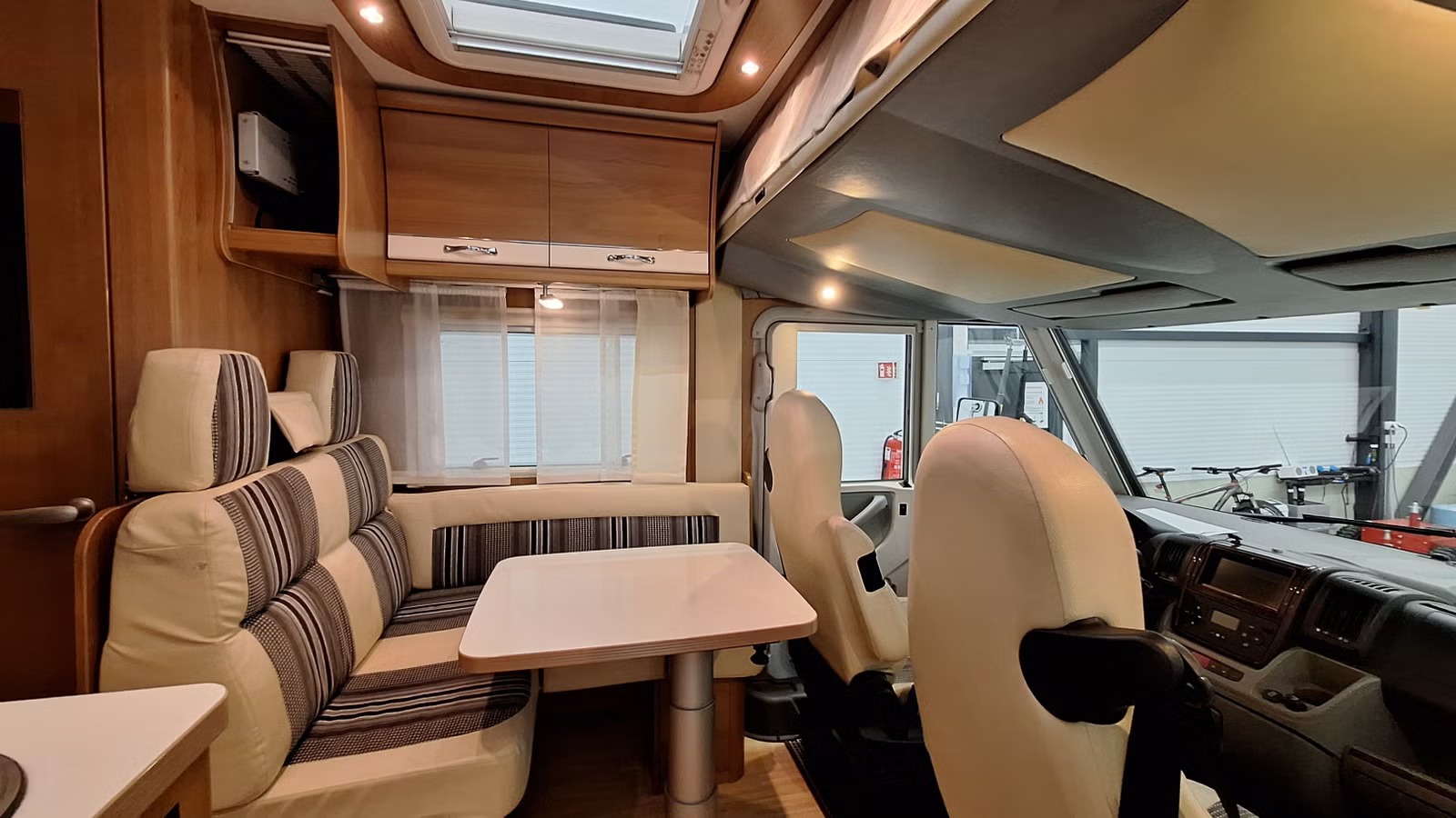 LMC LIBERTTY EXPLORER 680 - Image 7