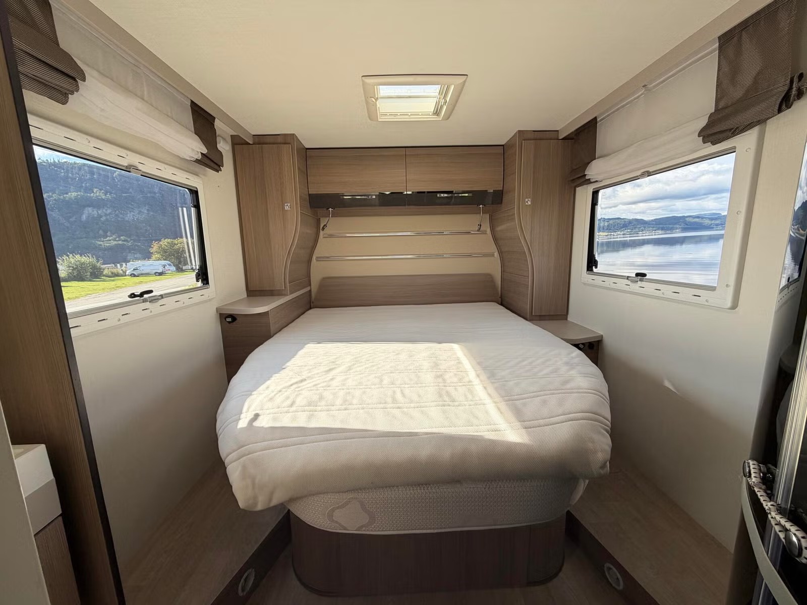 CHALLENGER 377 GENESIS - Image 15