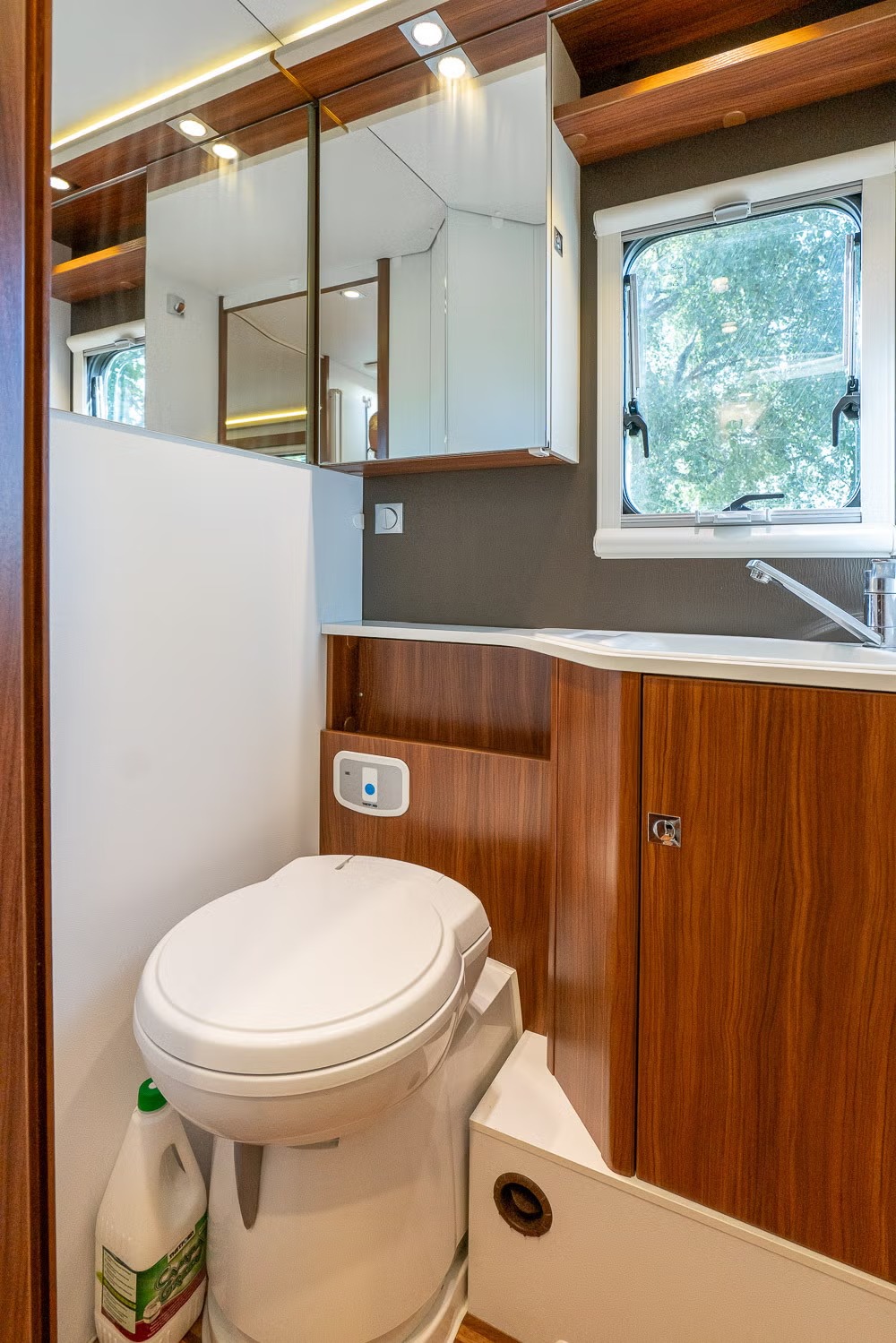 ADRIA MATRIX M 670 SL - Image 16