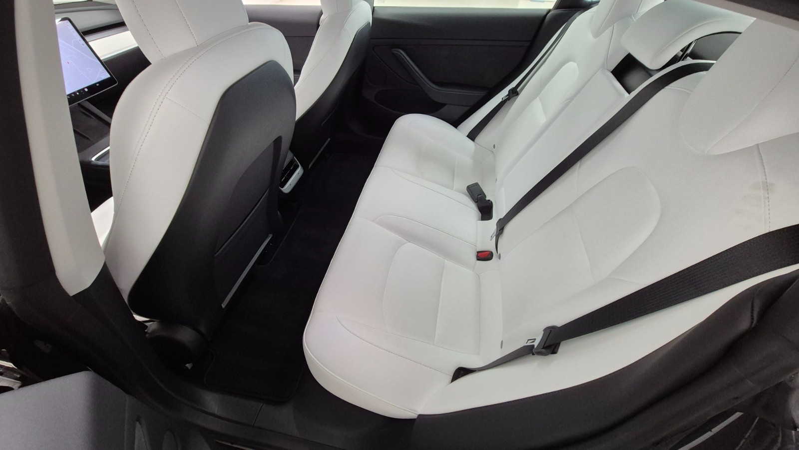 TESLA MODEL 3 LONG RANGE DUAL MOTOR - Image 10