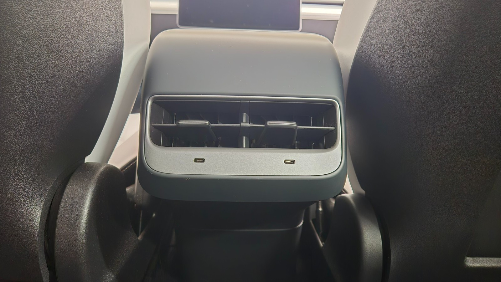 TESLA MODEL 3 LONG RANGE DUAL MOTOR - Image 11