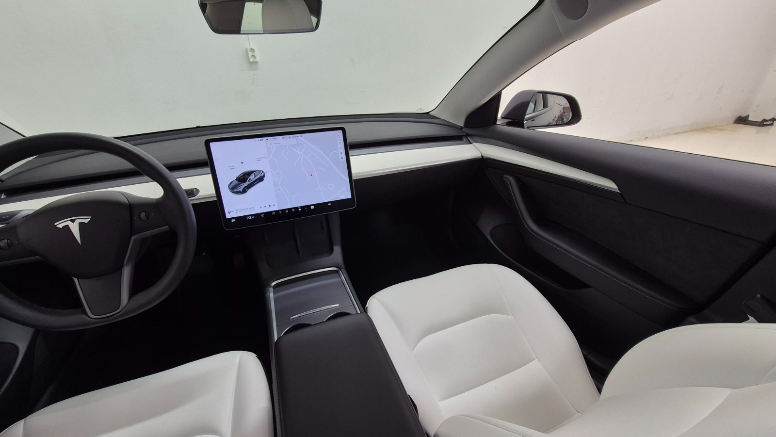 TESLA MODEL 3 LONG RANGE DUAL MOTOR - Image 13