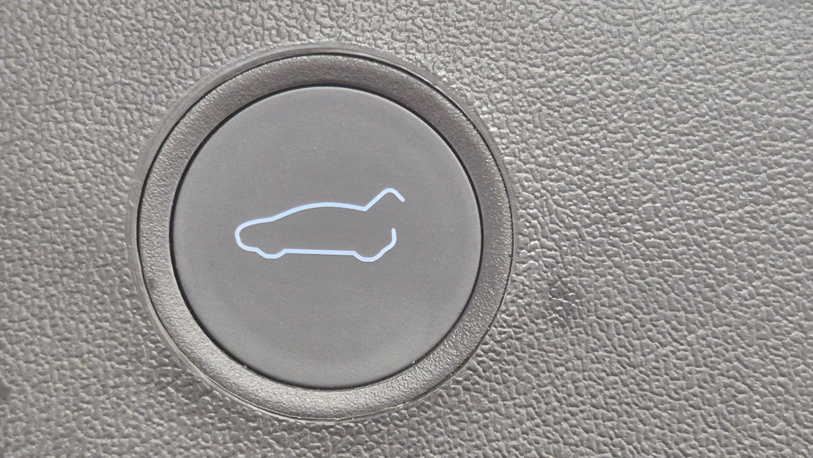 TESLA MODEL 3 LONG RANGE DUAL MOTOR - Image 17